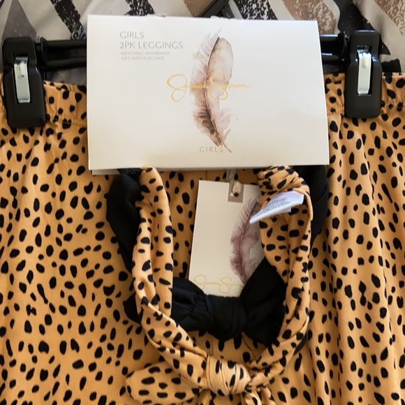 NWT Girls 2PK Leggins - Picture 2 of 3